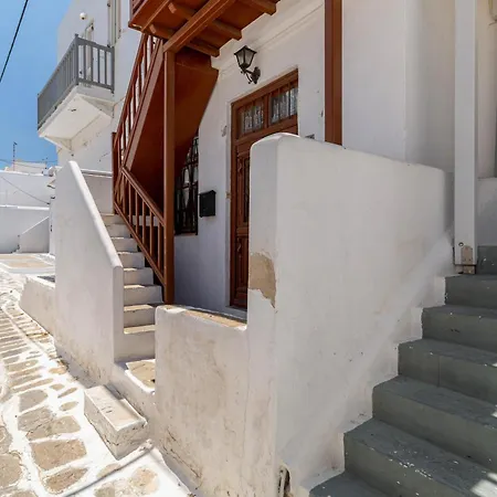 Elenitas Flat, Steps To The Windmills & Fabrika Hébergement de vacances