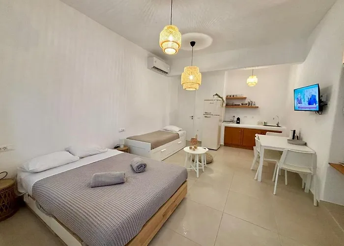 Elenitas Flat, Steps To The Windmills & Fabrika *